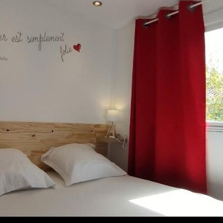 Bungalow Au Pied Du Luberon Saint-Martin-de-la-Brasque ภายนอก รูปภาพ